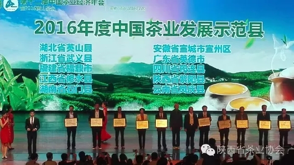 102620N52-0.jpg 102620N52-0.jpg